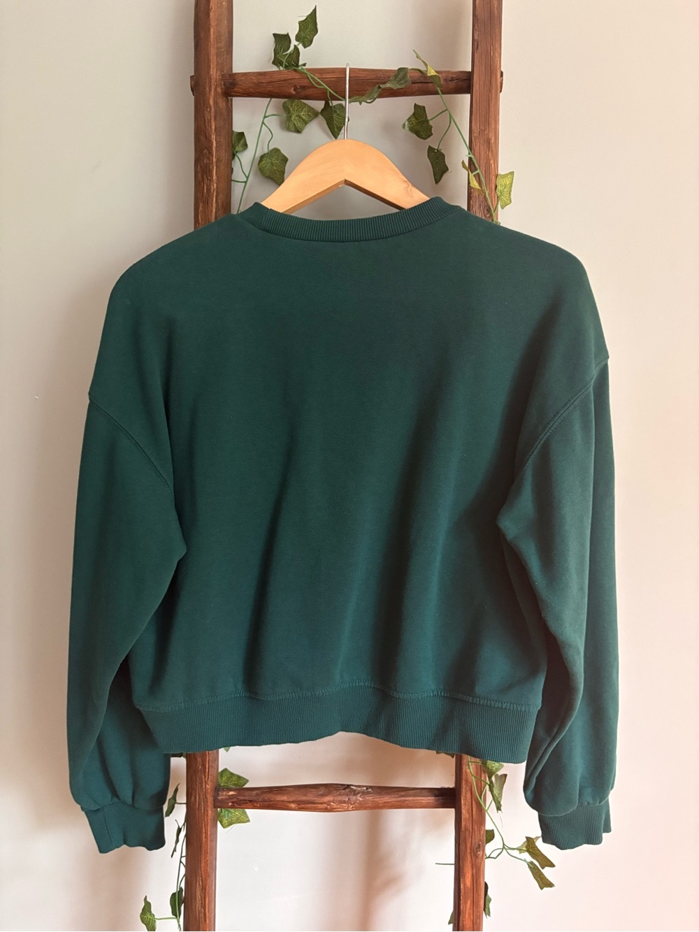 H&M Dark Green Crewneck Sweater - Picture 2 of 3